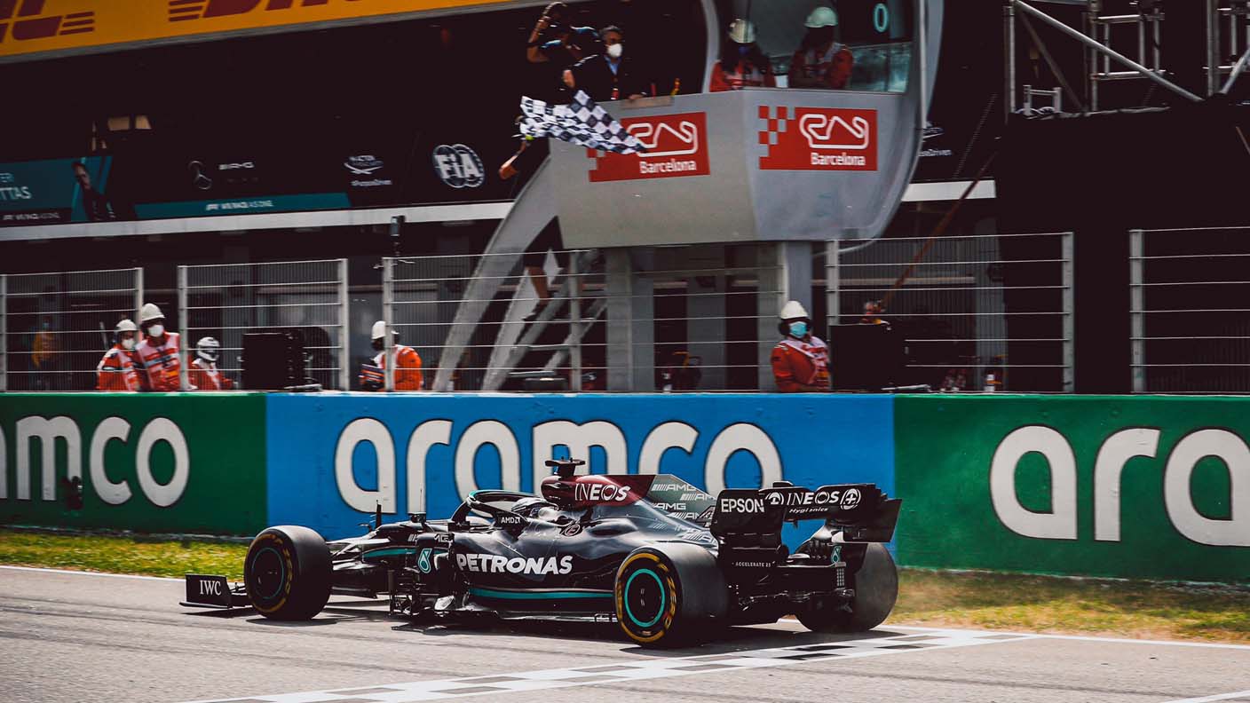 Formula 1 – Hamilton Beats Verstappen In Close Tactical Battle In Barcelona