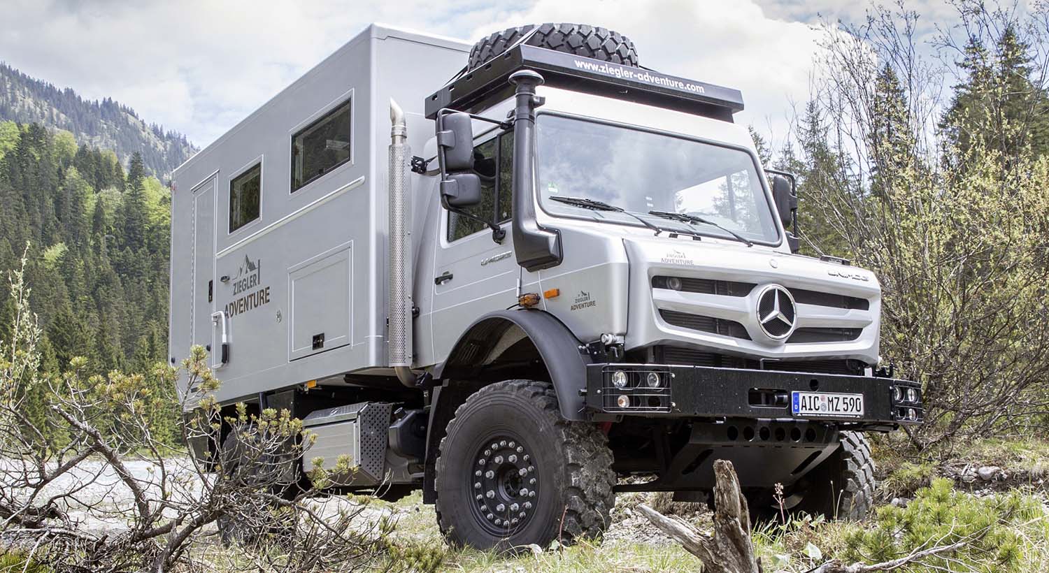 Unimog is the “Off-Road Vehicle of the Year” for the 17th time