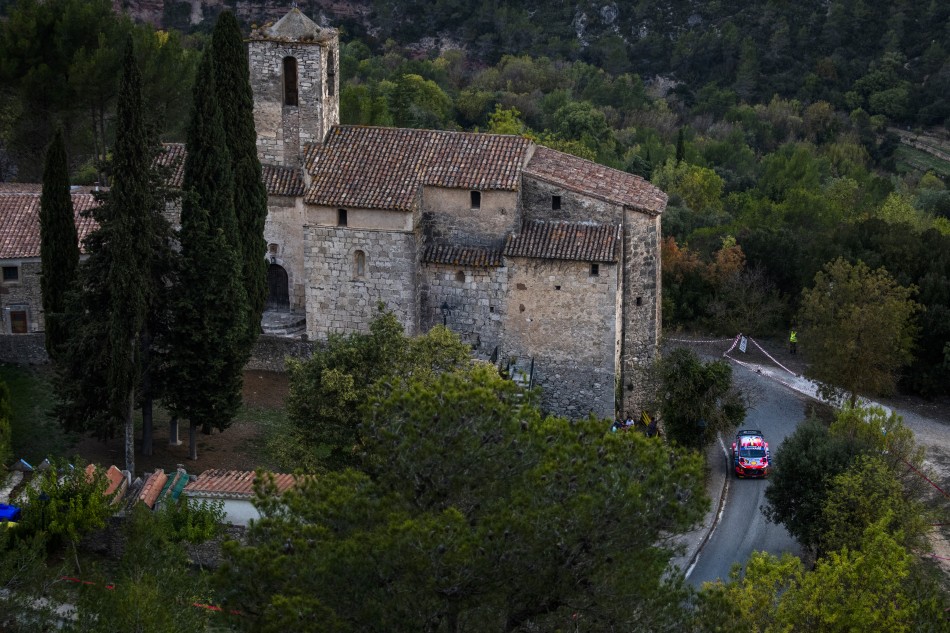 WRC – Neuville On Top In Spain After Super Saturday