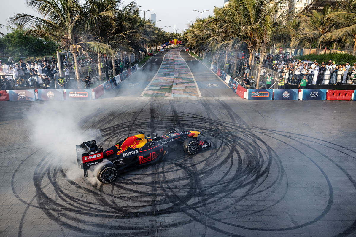 Red Bull Showrun Dazzles Jeddah Along The Red Sea Coast